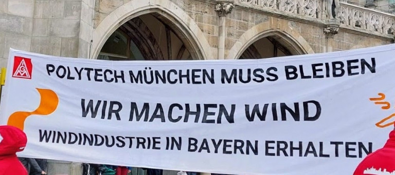 Poytech-Banner am 01. Mai 2023 auf dem Marienplatz